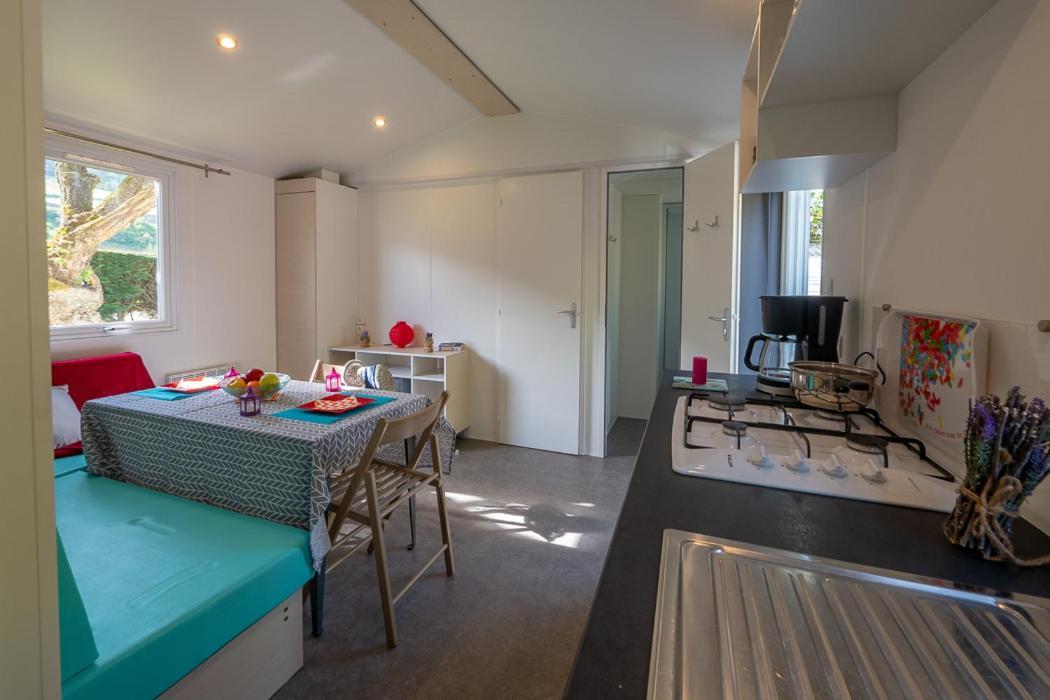 Camping Au Tour De L'Aveyron LʼHospitalet-du-Larzac 외부 사진
