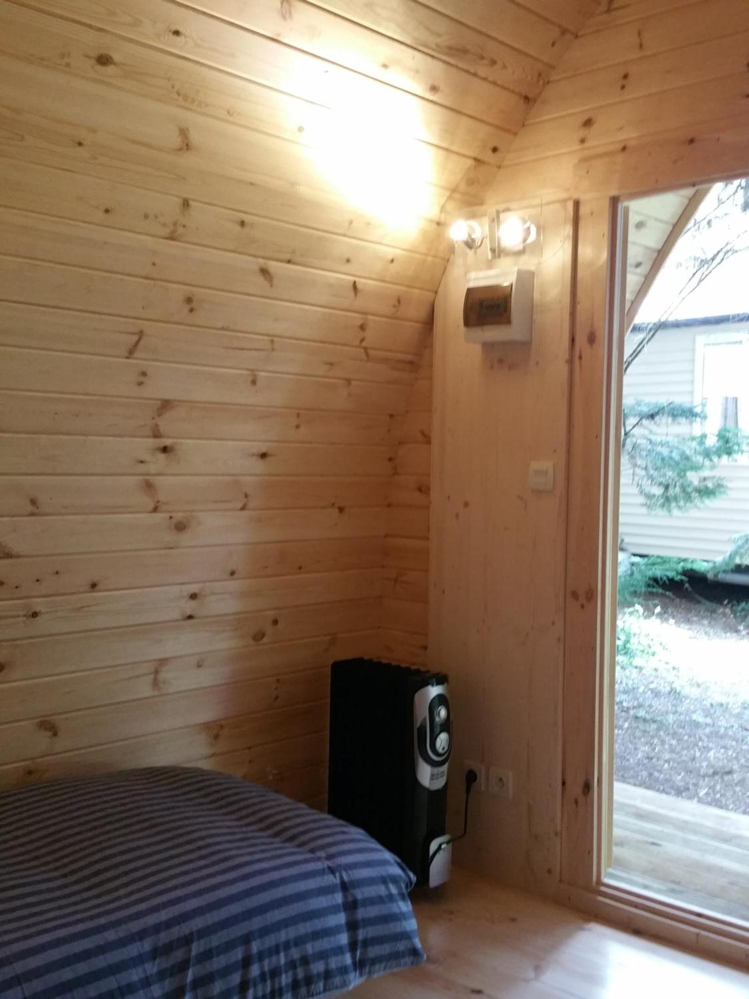 Camping Au Tour De L'Aveyron LʼHospitalet-du-Larzac 객실 사진