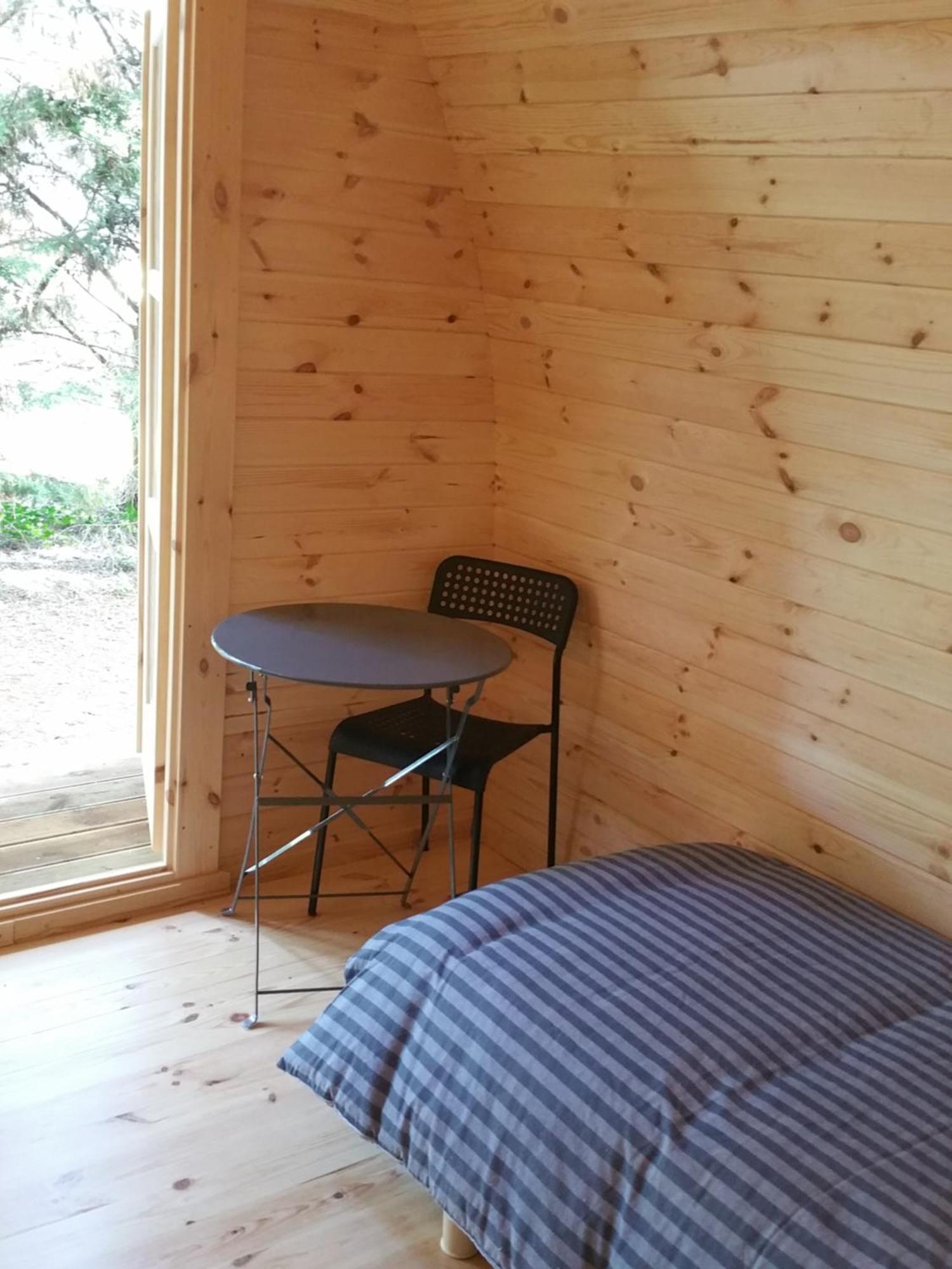 Camping Au Tour De L'Aveyron LʼHospitalet-du-Larzac 객실 사진